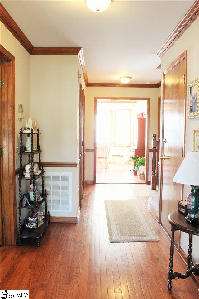 205 Roberts Farm Road Simpsonville, SC 29681 - Photo 3 of 31 Gallery Image 3