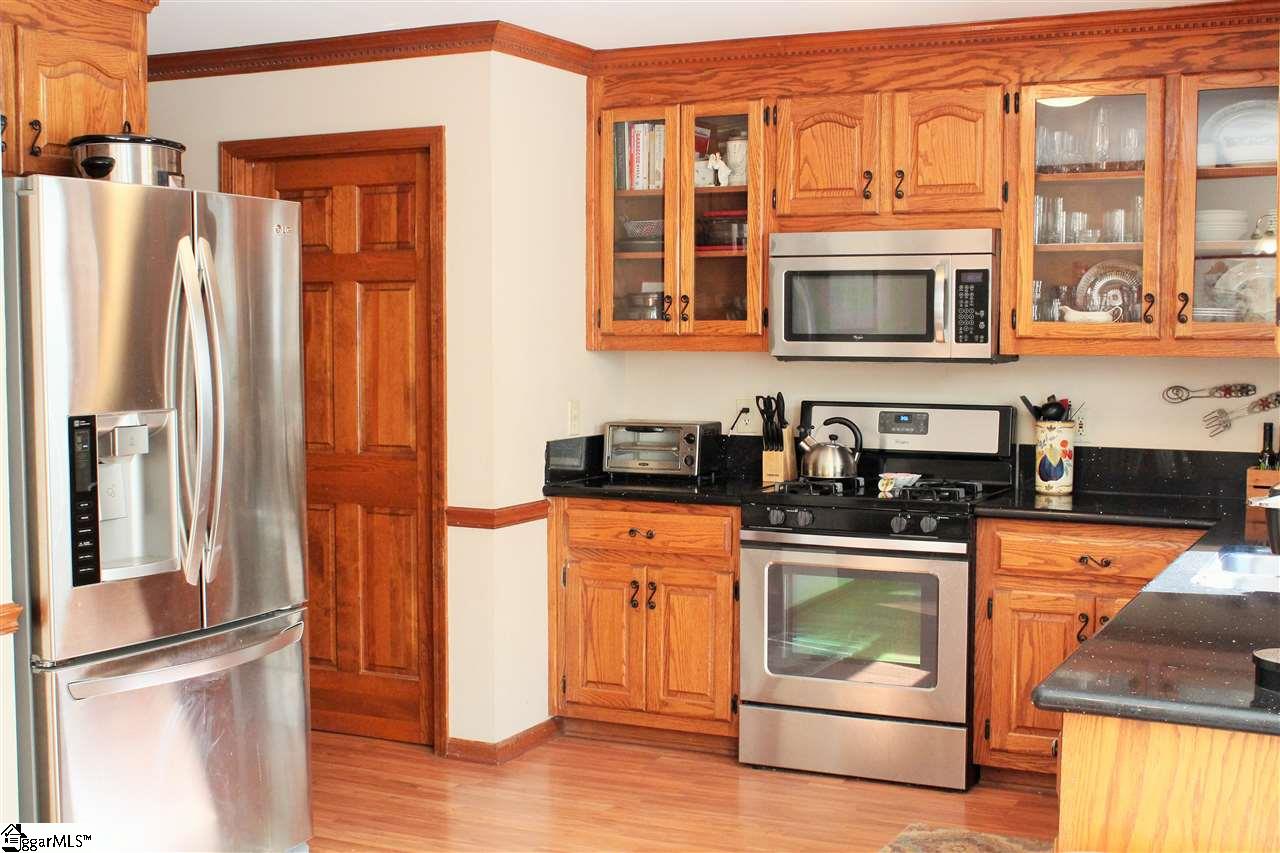 205 Roberts Farm Road Simpsonville, SC 29681 - Photo 7 of 31 Gallery Image 7