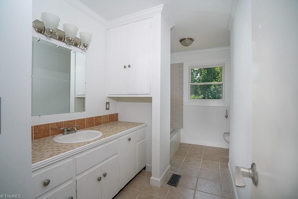 600 Shamrock Road High Point, NC 27265 - Photo 14 of 24 Gallery Image 14