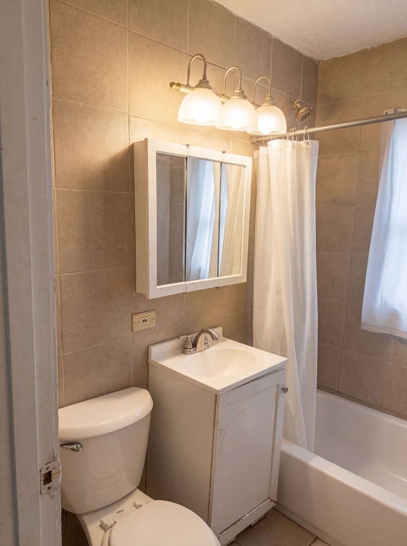 2229 170th Street Hazel Crest, IL 60429 - Photo 3 of 5