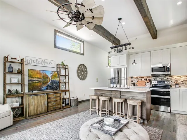 a view of a hallway with elevator