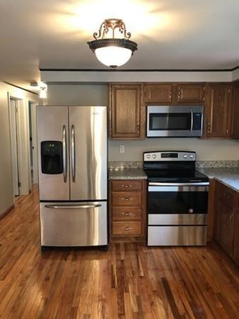 11 Colonial Road Worcester, MA 01602 - Photo 3 of 26