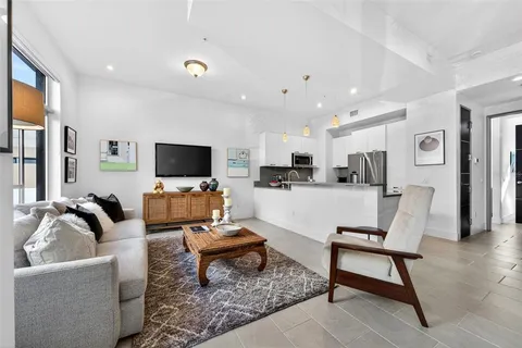 $965,000 | 234 Cosmopolitan Court, Sarasota, FL 34236