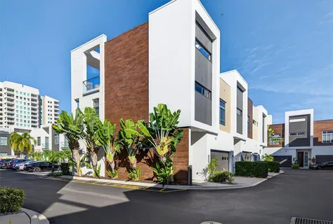 $965,000 | 234 Cosmopolitan Court, Sarasota, FL 34236