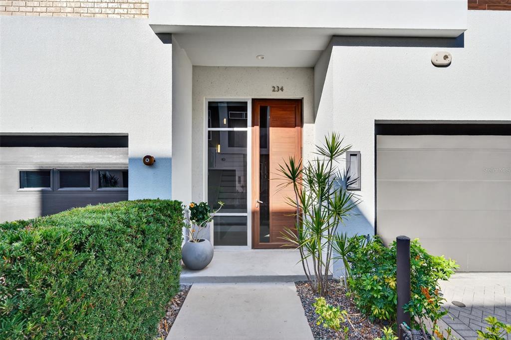 234 Cosmopolitan Court Sarasota, FL 34236 - Photo 32 of 38