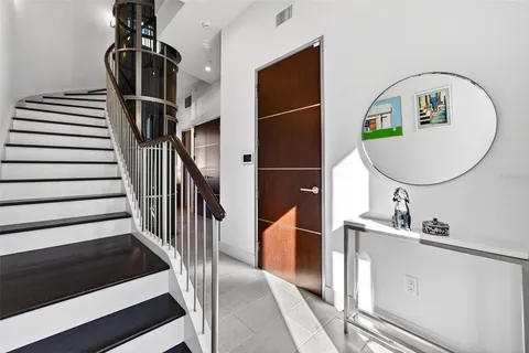 $965,000 | 234 Cosmopolitan Court, Sarasota, FL 34236