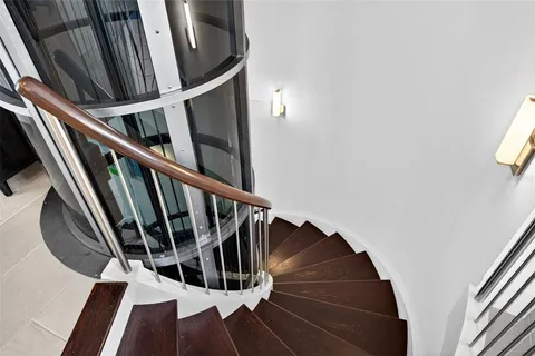 $965,000 | 234 Cosmopolitan Court, Sarasota, FL 34236