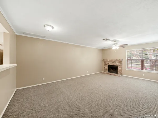 $1,100 | 11610 Vance Jackson, Unit 413, San Antonio, TX 78230