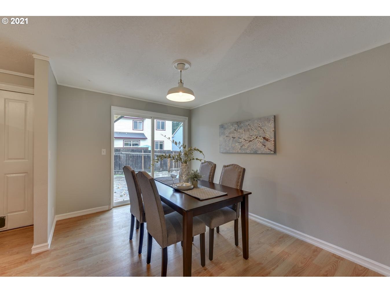 2078 Southwest Heiney Road Gresham, OR 97080 - Photo 12 of 29 Gallery Image 12