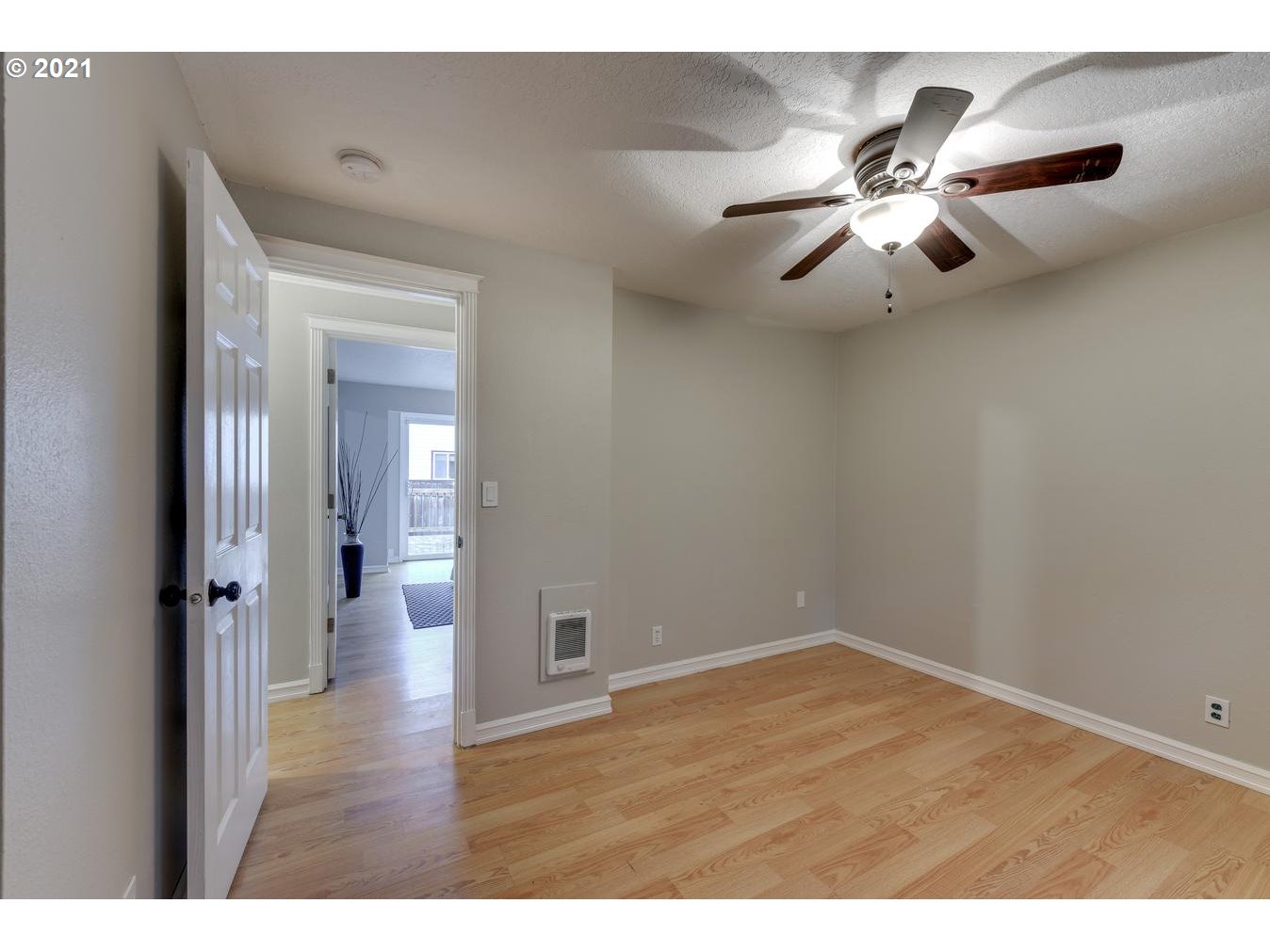 2078 Southwest Heiney Road Gresham, OR 97080 - Photo 19 of 29 Gallery Image 19