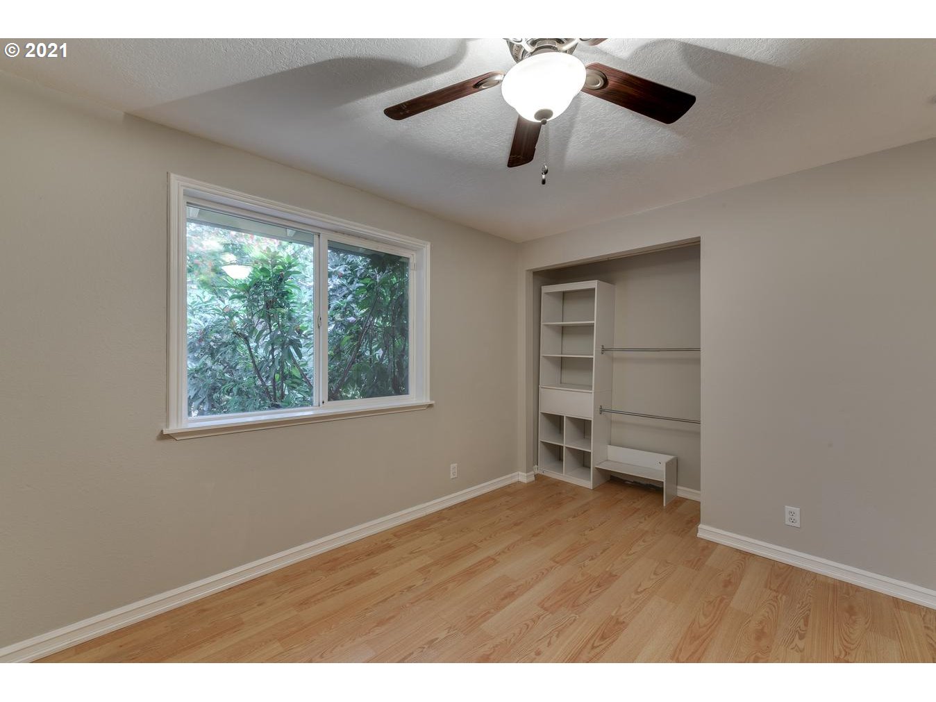 2078 Southwest Heiney Road Gresham, OR 97080 - Photo 21 of 29 Gallery Image 21