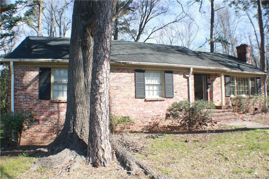 2935 Spring Valley Road Charlotte, NC 28210 - Photo 4 of 31 Gallery Image 4