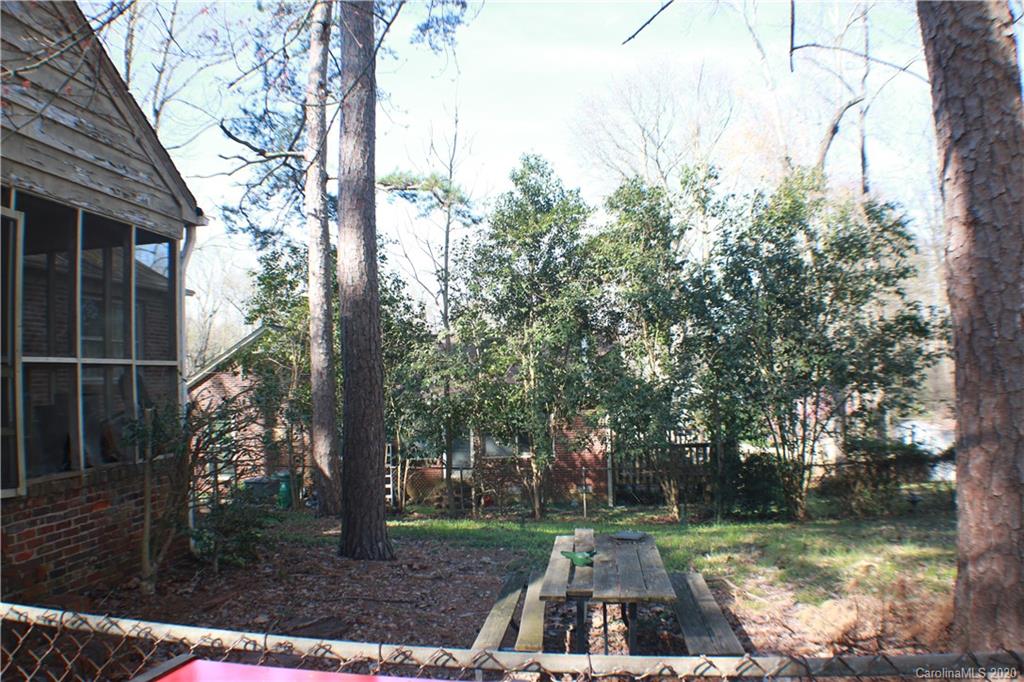 2935 Spring Valley Road Charlotte, NC 28210 - Photo 6 of 31 Gallery Image 6