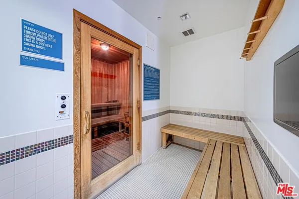 $2,700 | 1234 Wilshire Boulevard, Unit 321, Los Angeles, CA 90017