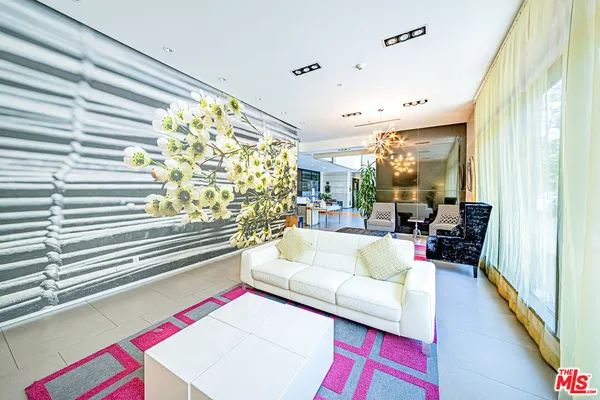 $2,700 | 1234 Wilshire Boulevard, Unit 321, Los Angeles, CA 90017