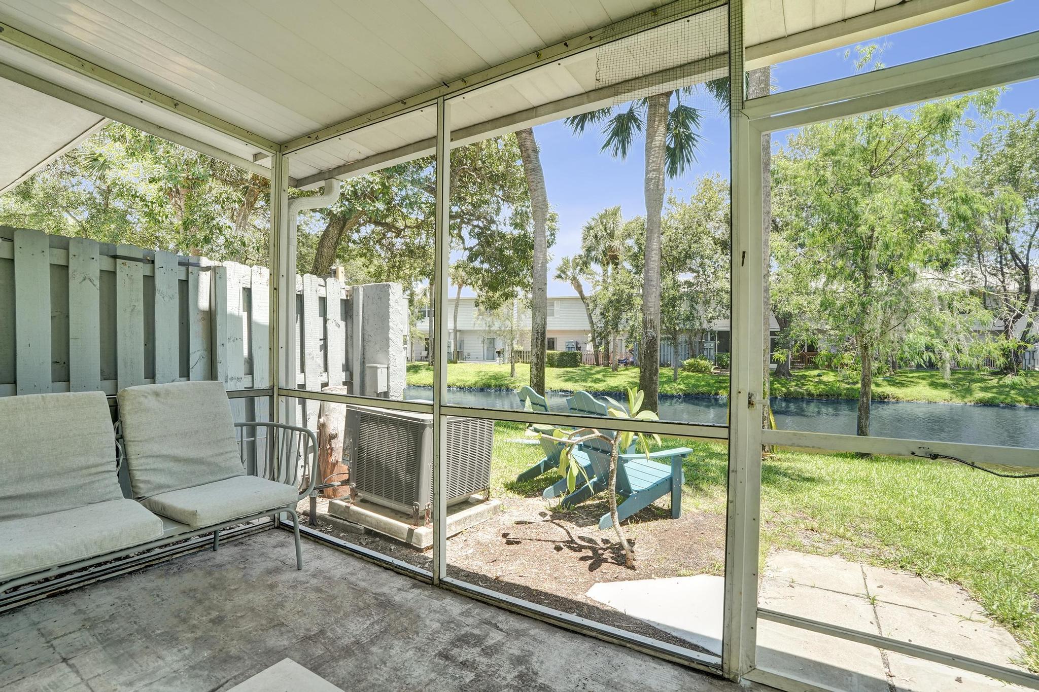 201 Southwest 3rd Street, Unit 201 Pompano Beach, FL 33060 - Photo 21 of 42 DSC02414