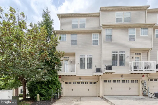 $2,900 | 9301 Paragon Way, Unit 49, Owings Mills, MD 21117