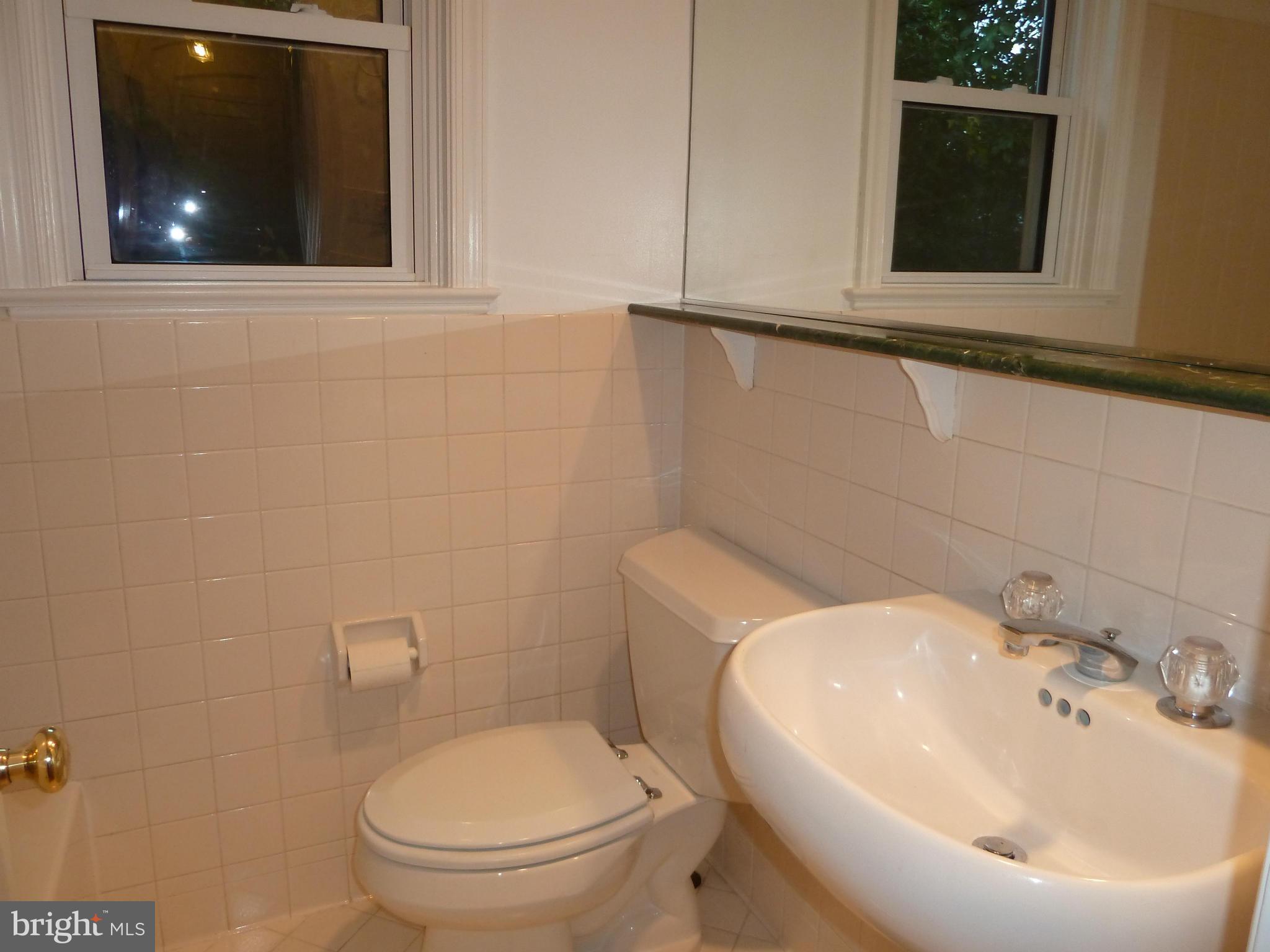 1516 Hanby Street Silver Spring, MD 20902 - Photo 26 of 30 Bath