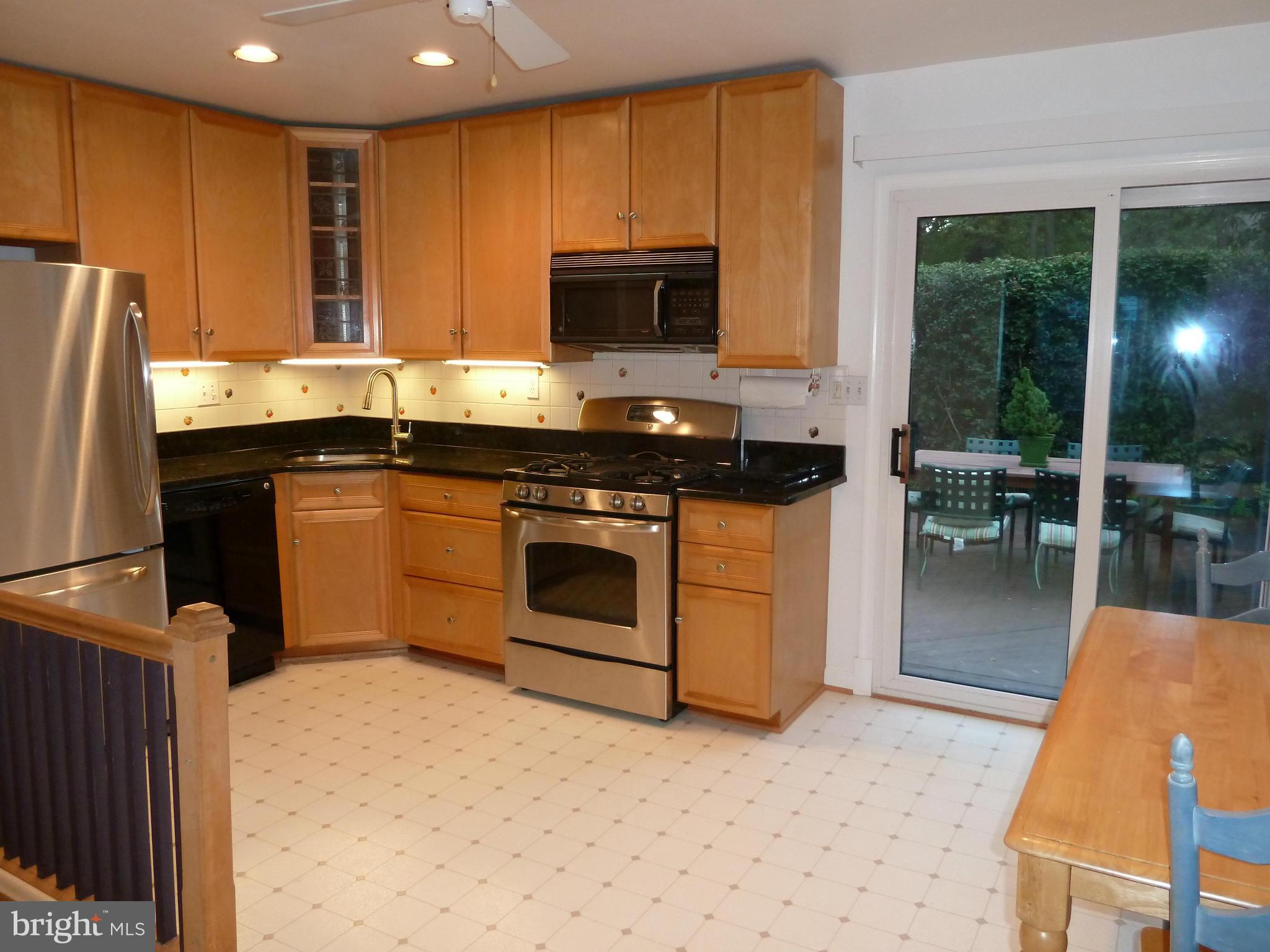 1516 Hanby Street Silver Spring, MD 20902 - Photo 7 of 30 Kitchen