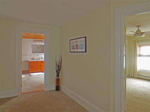 18 Union Street, Unit 2 Clinton, MA 01510 - Photo 10 of 27 Gallery Image 10