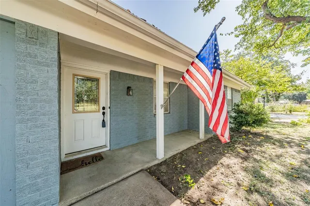 a view of an entryway