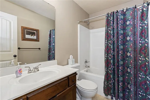 $355,000 | 300 192nd Street, Smithville, MO 64089