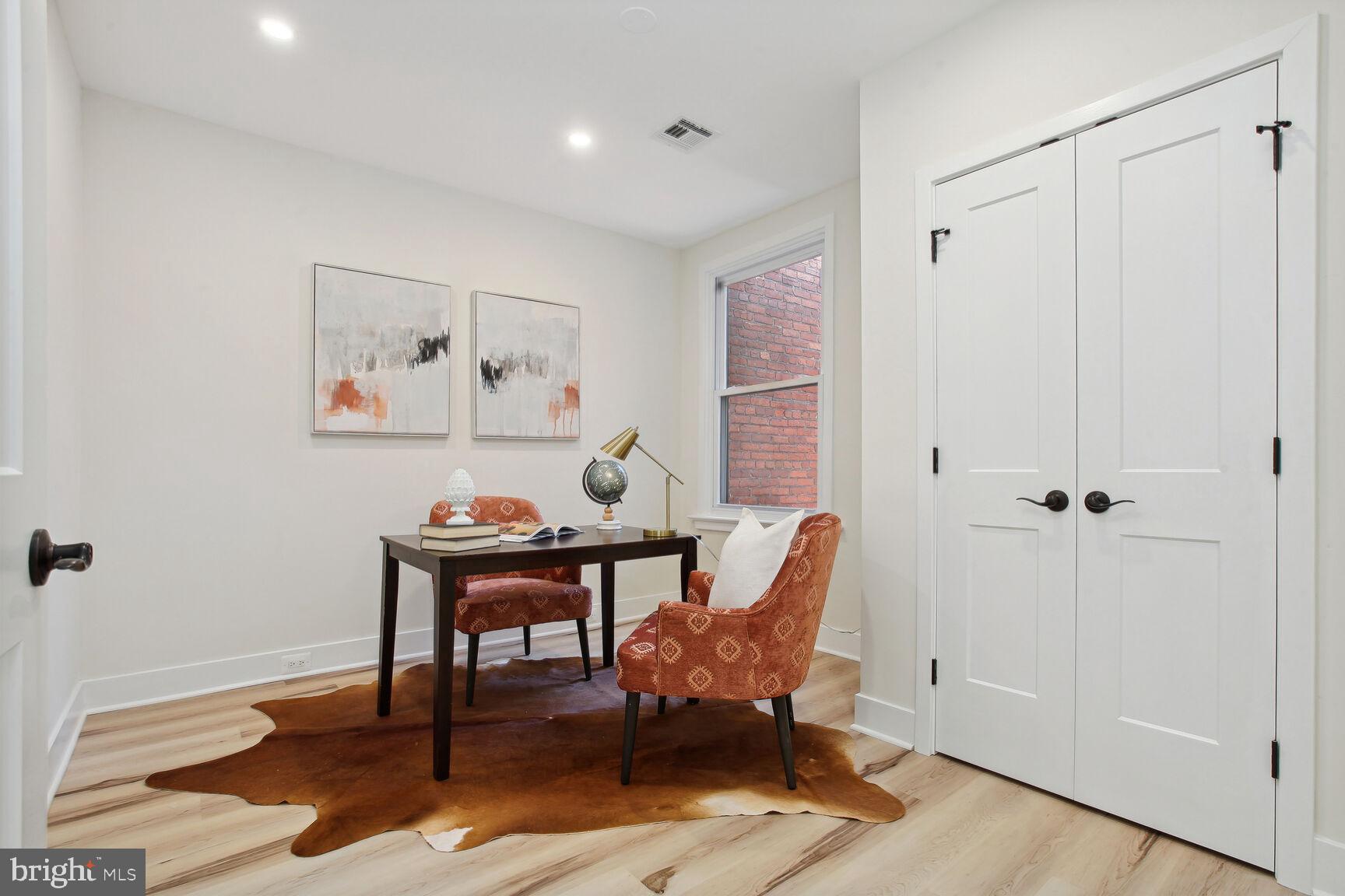 3543 S Street Northwest Washington, DC 20007 - Photo 22 of 31 Third bedroom with atrium adjacent window