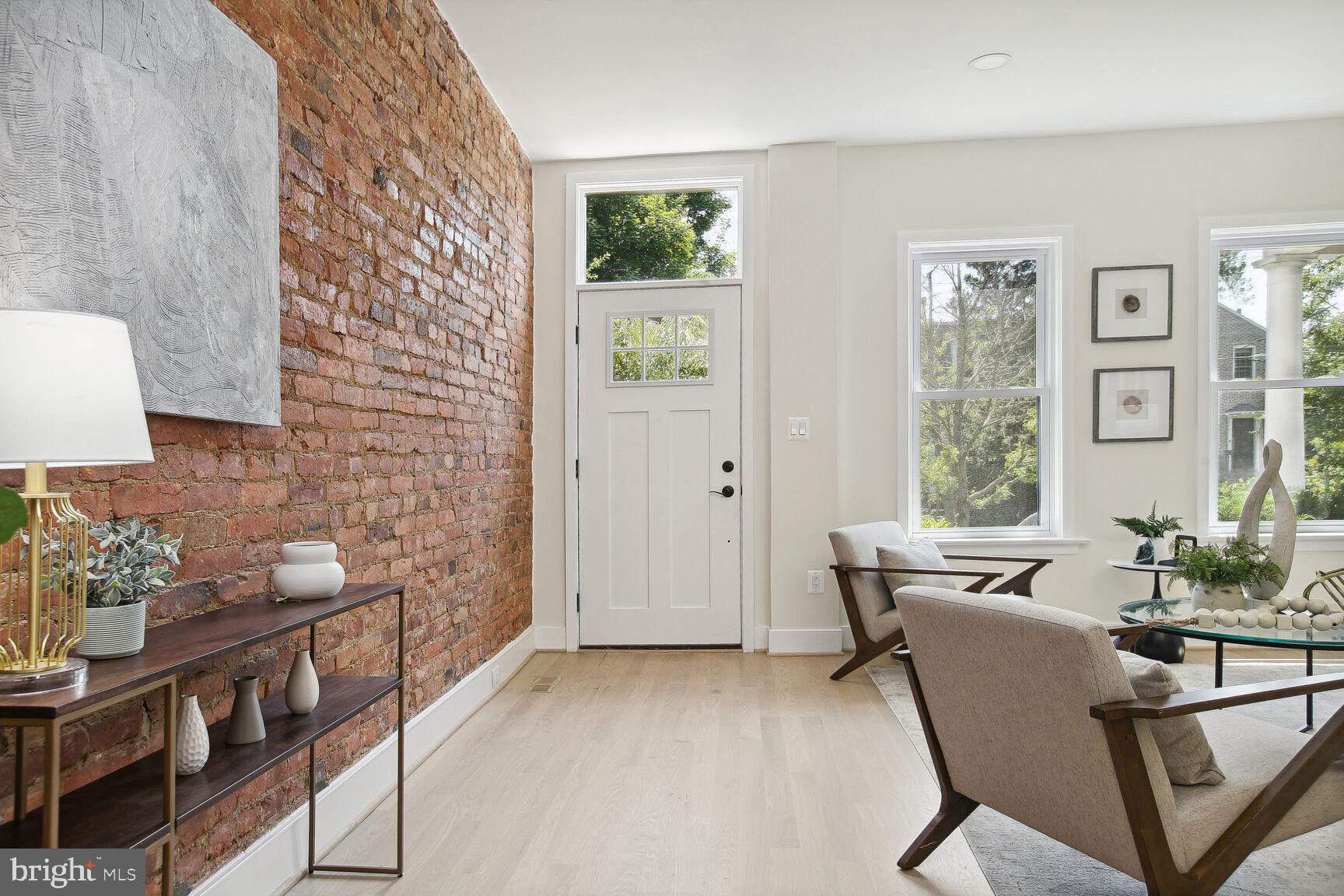3543 S Street Northwest Washington, DC 20007 - Photo 4 of 31 Entry living room with 9 foot ceilings