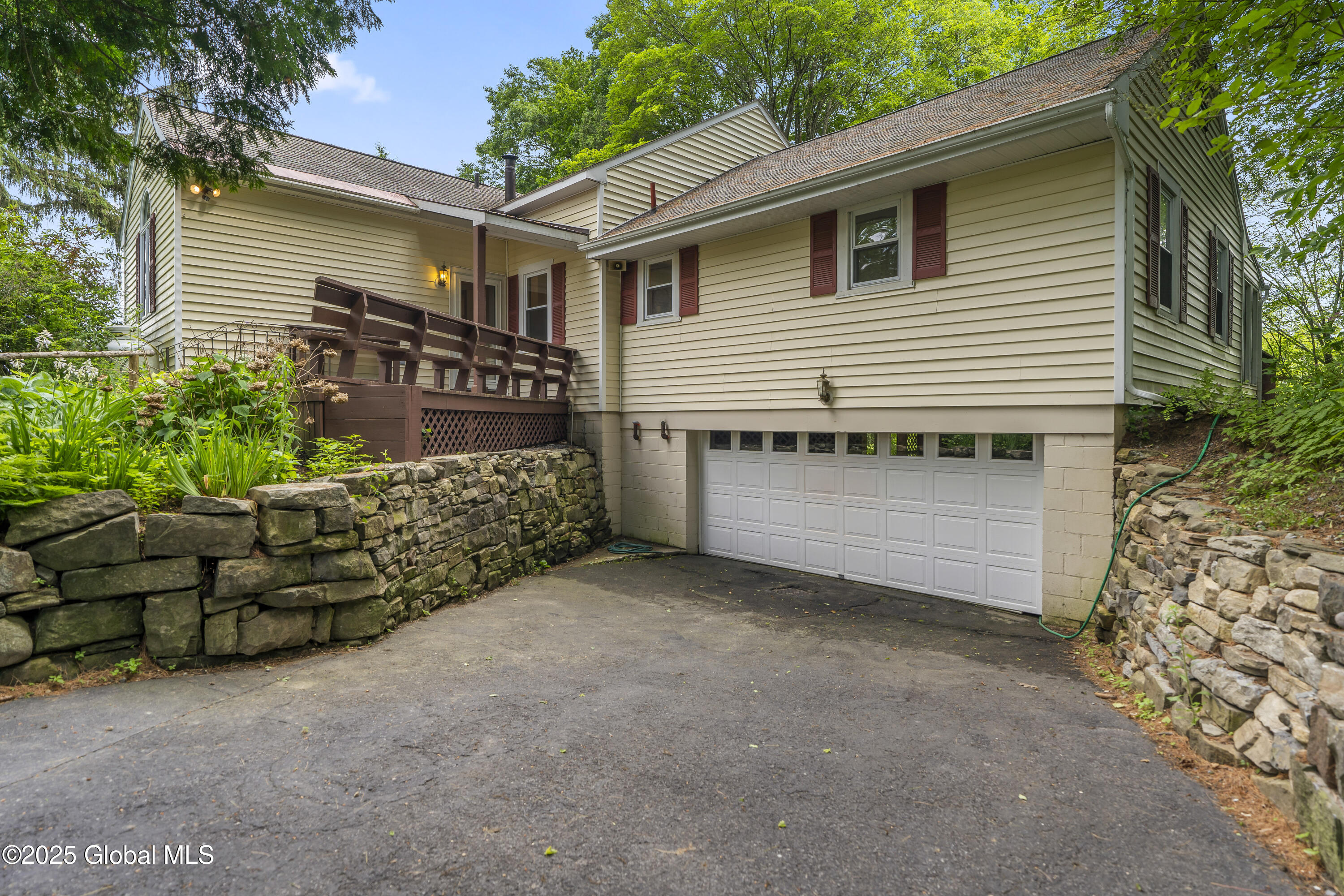 523 Greenfield Road Wilton, NY 12831 - Photo 5 of 53 DSC00522
