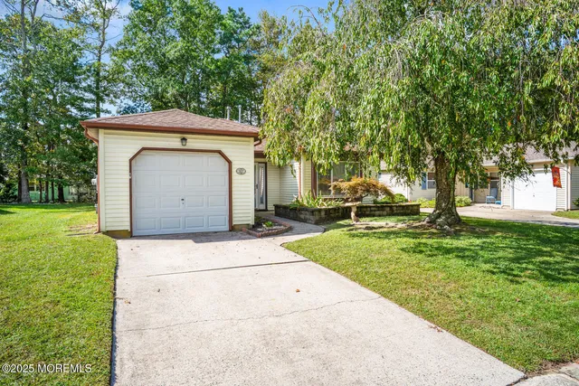 $2,200 | 327 Concord Court, Little Egg Harbor, NJ 08087