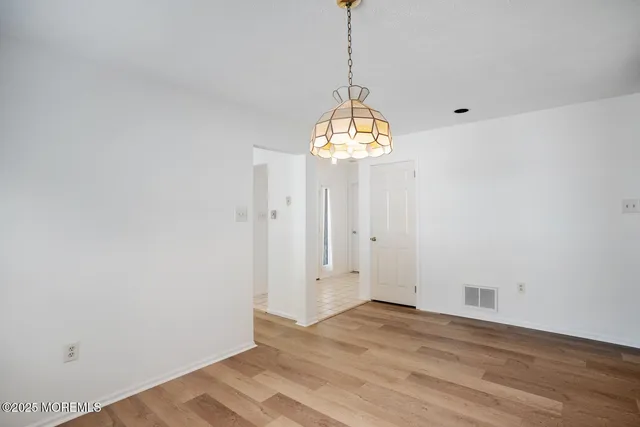 $2,200 | 327 Concord Court, Little Egg Harbor, NJ 08087