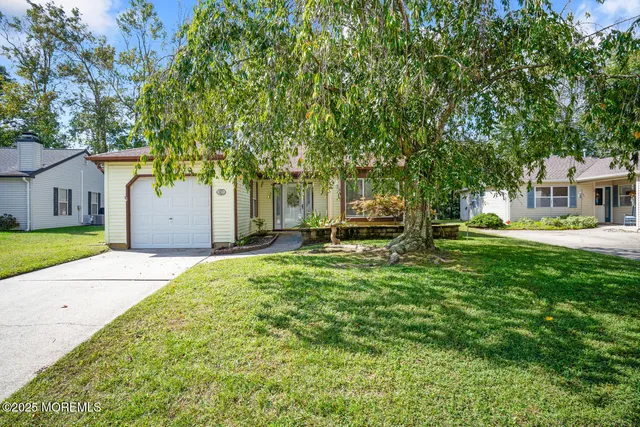 $2,200 | 327 Concord Court, Little Egg Harbor, NJ 08087