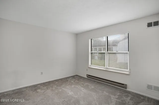 $2,200 | 327 Concord Court, Little Egg Harbor, NJ 08087