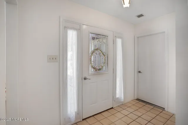 $2,200 | 327 Concord Court, Little Egg Harbor, NJ 08087