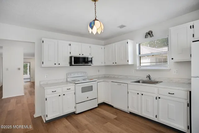 $2,200 | 327 Concord Court, Little Egg Harbor, NJ 08087