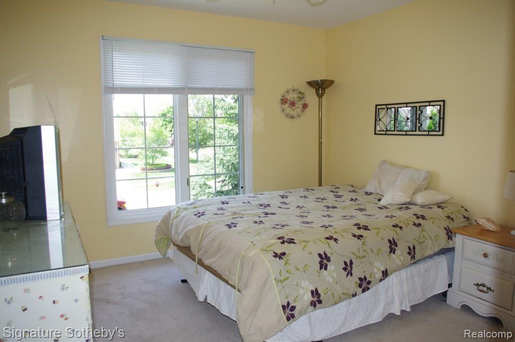 1331 Tulberry Circle Rochester, MI 48306 - Photo 19 of 26