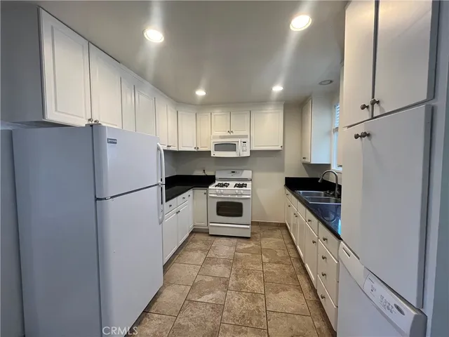 $2,500 | 11901 Washington Boulevard, Unit E, Culver City, CA 90066