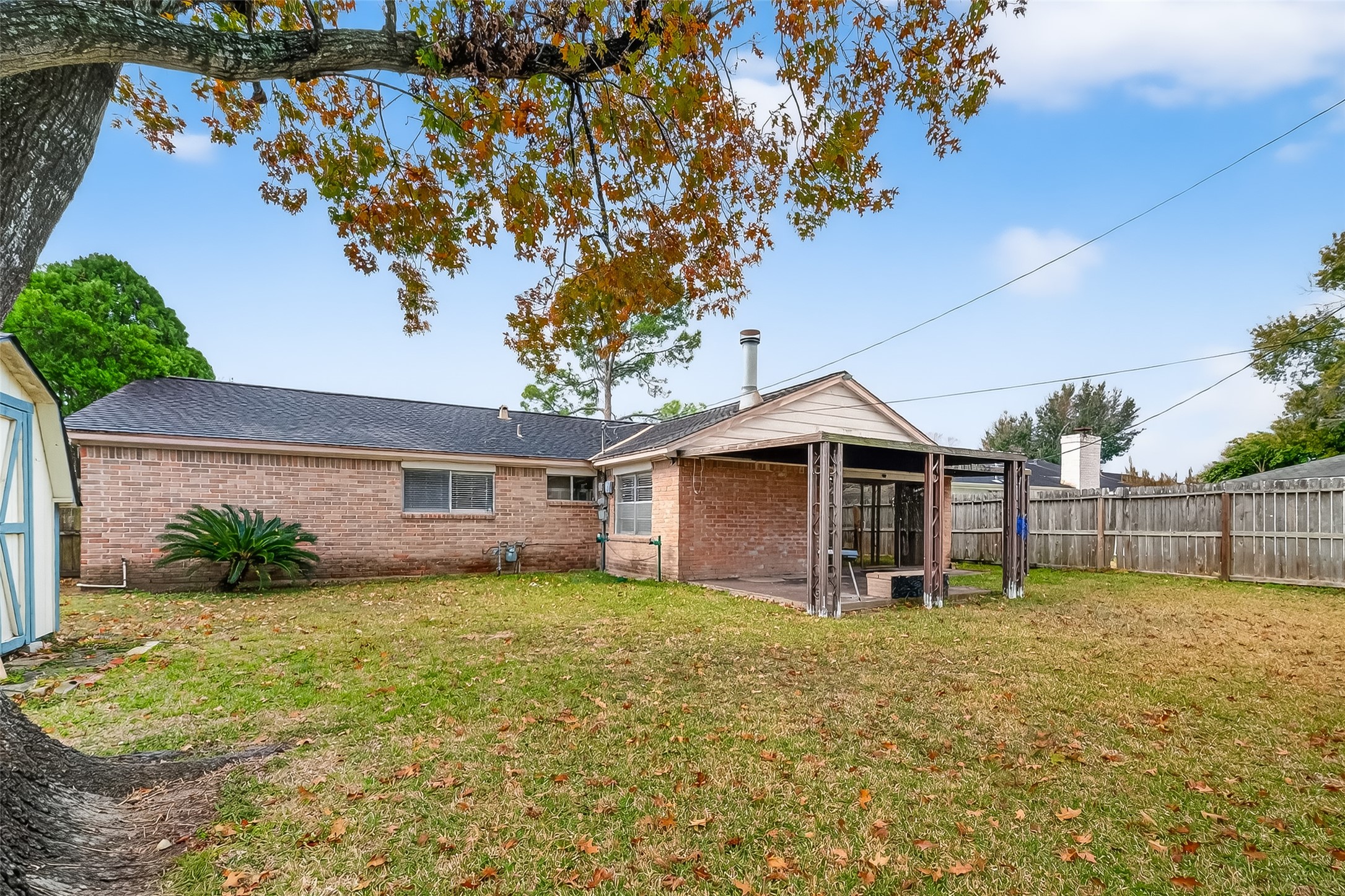9634 Windswept Lane Houston, TX 77063 - Photo 35 of 45