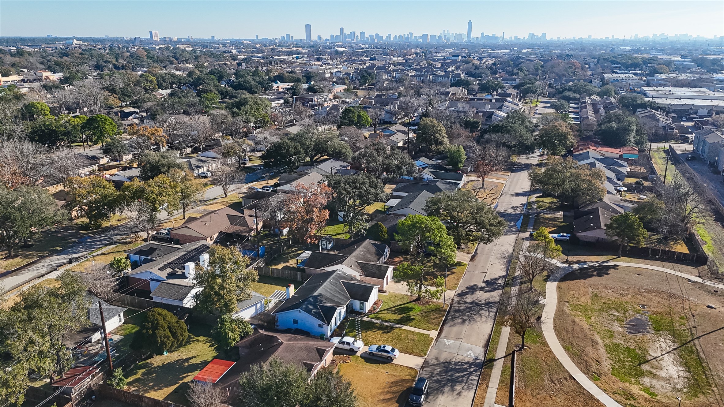 9634 Windswept Lane Houston, TX 77063 - Photo 40 of 45