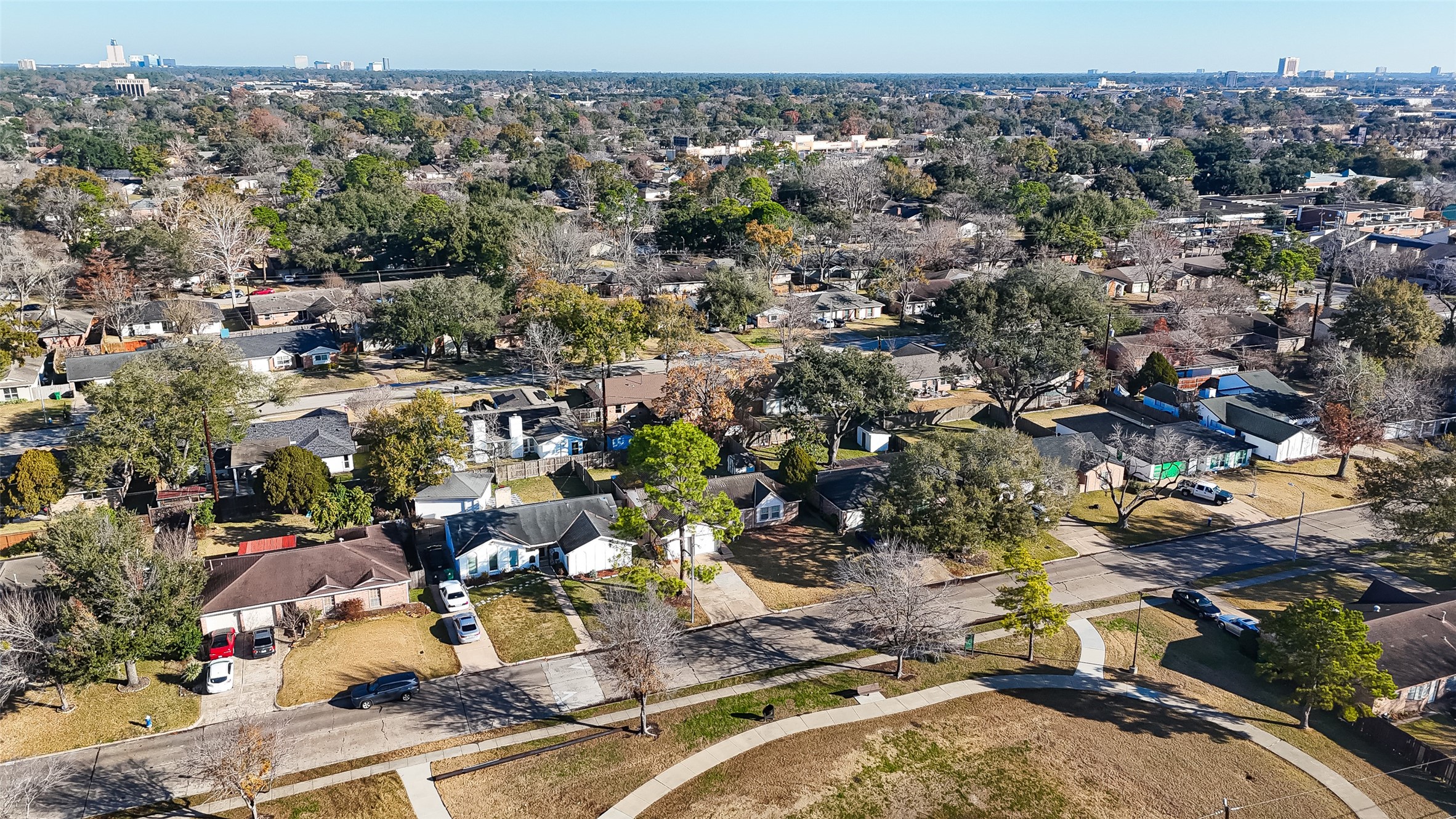 9634 Windswept Lane Houston, TX 77063 - Photo 41 of 45