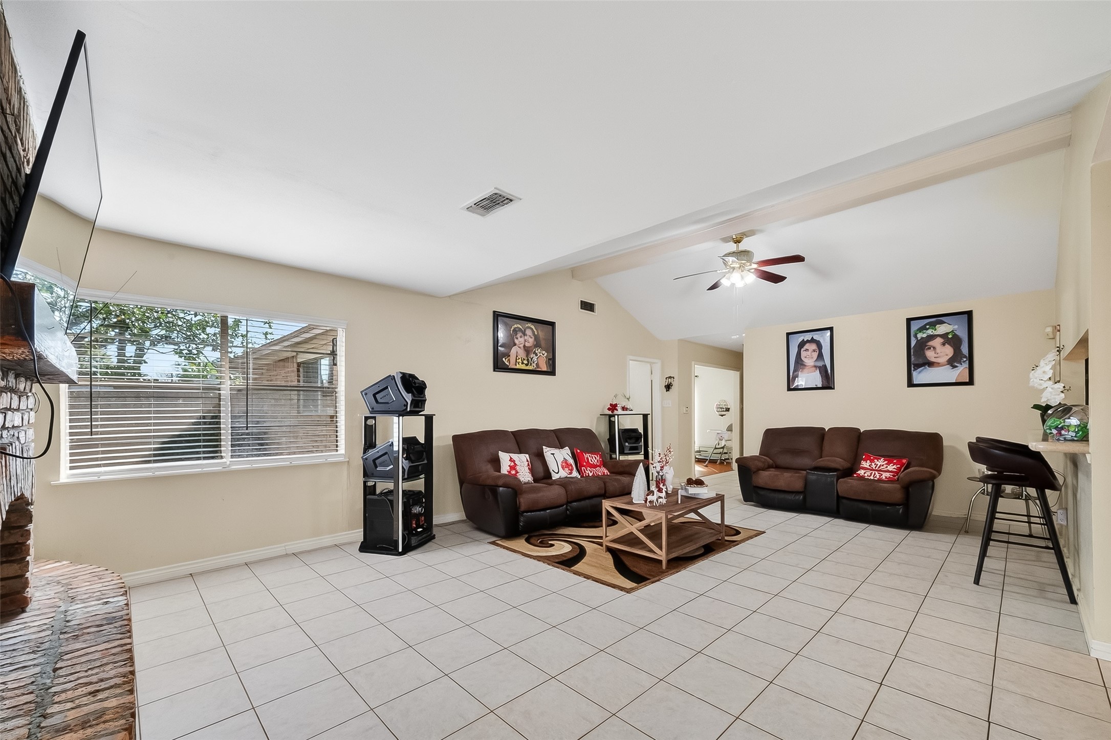 9634 Windswept Lane Houston, TX 77063 - Photo 8 of 45