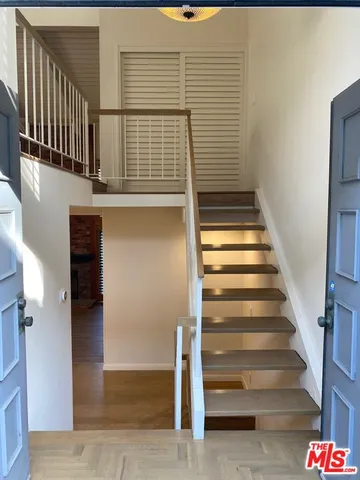 a view of entryway and hall