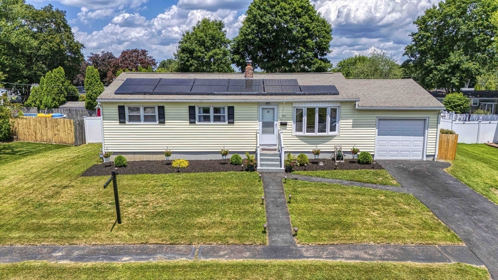 98 Quail Hollow Road Cranston, RI 02920 - Photo 1 of 25 Gallery Image 1