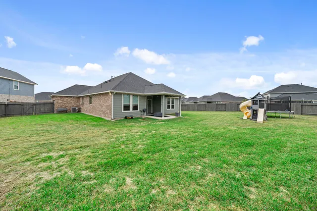 $2,400 | 7703 Cowdray Lane, Fulshear, TX 77441