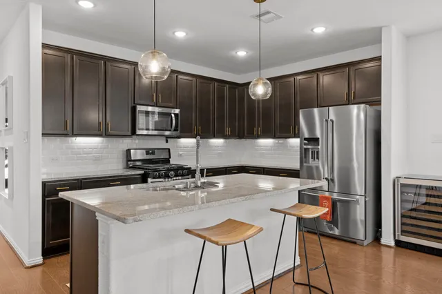 $2,400 | 7703 Cowdray Lane, Fulshear, TX 77441