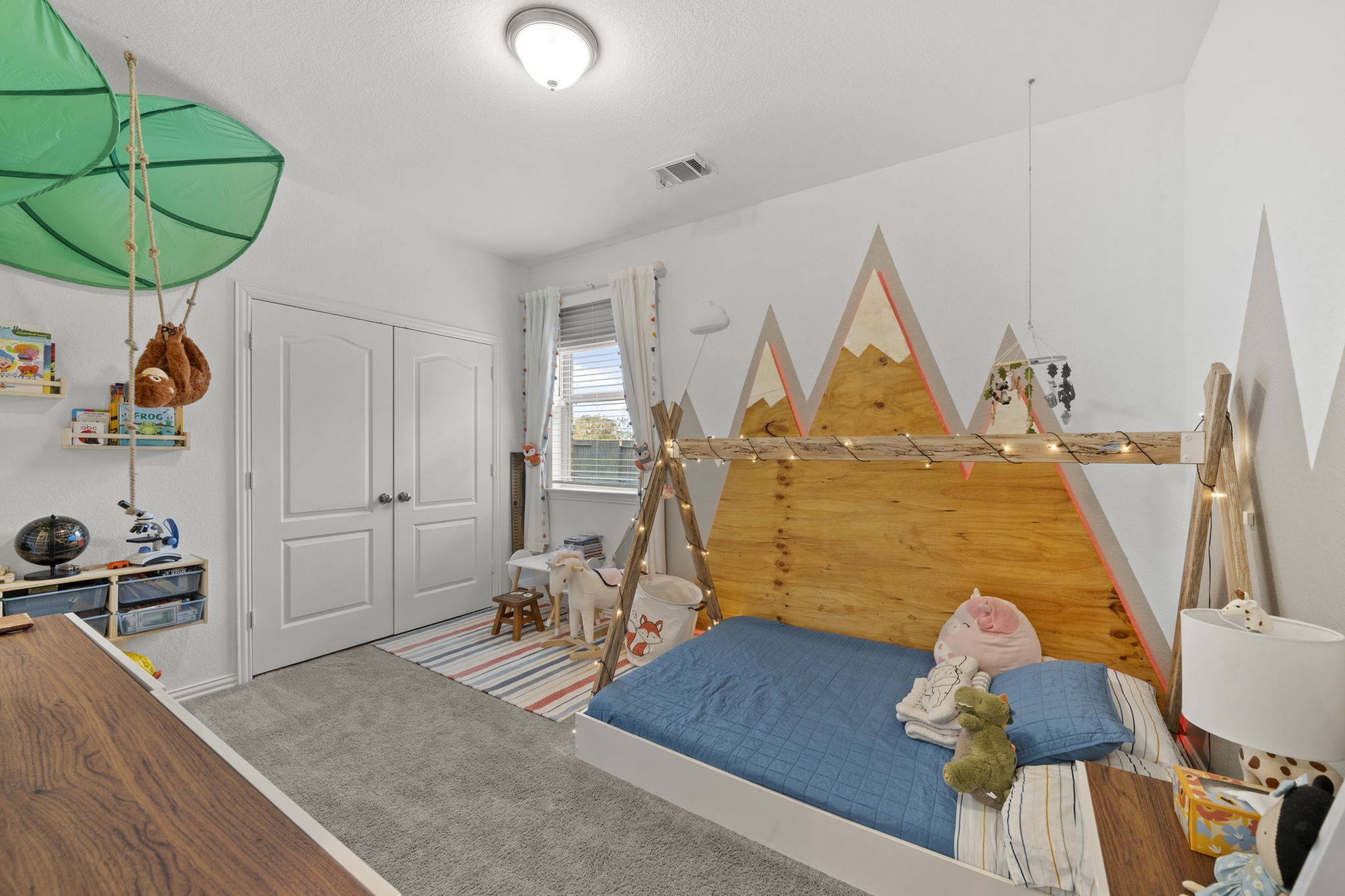 7703 Cowdray Lane Fulshear, TX 77441 - Photo 9 of 15 a view of a room with gym equipment