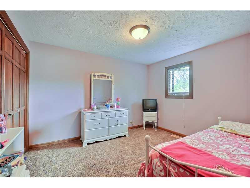 210 North Bluff Road Greenwood, IN 46142 - Photo 12 of 21 Gallery Image 12