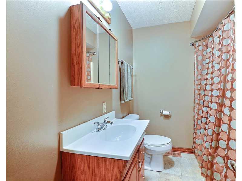 210 North Bluff Road Greenwood, IN 46142 - Photo 17 of 21 Gallery Image 17