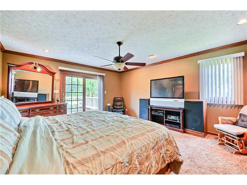 210 North Bluff Road Greenwood, IN 46142 - Photo 10 of 21 Gallery Image 10
