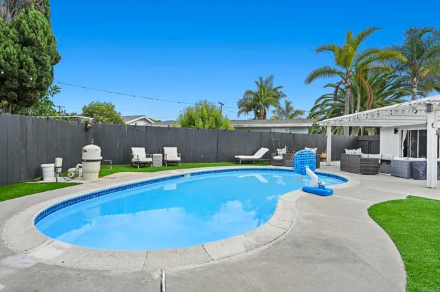 $5,000 | 3516 Las Vegas Drive, Oceanside, CA 92054